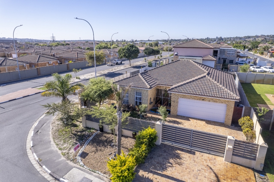 3 Bedroom Property for Sale in Sonkring Western Cape